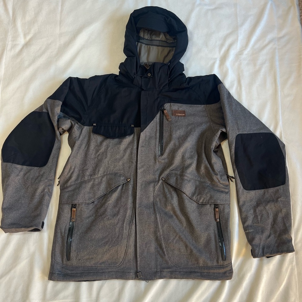 Columbia Men's Black and Gray‎ Performance Jacket